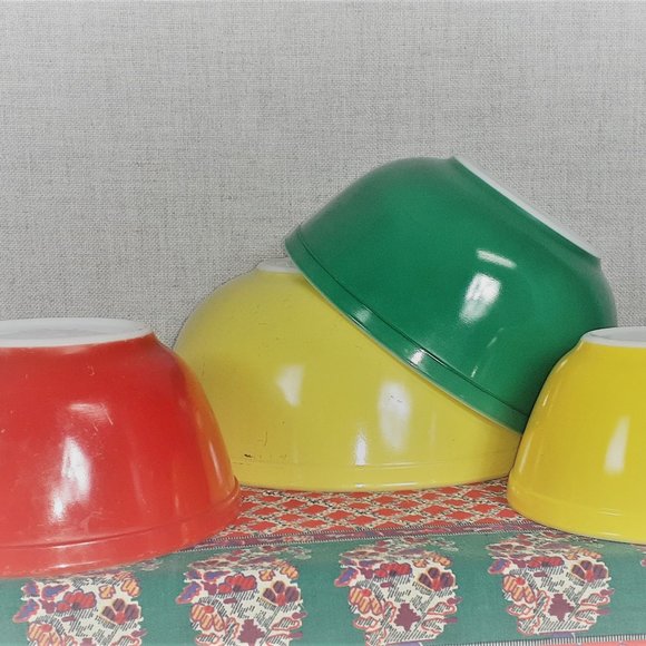 1940 Pyrex Primary Colors Mixing bowl set - Set of FOUR primary colored … - Picture 4 of 5